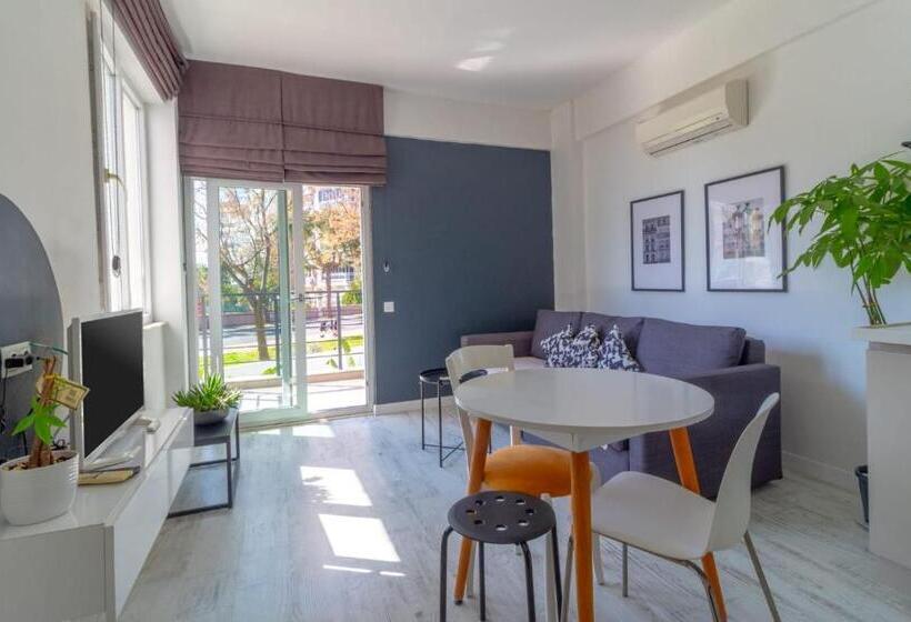 سوییت خانوادگی, Alex Suites Lara