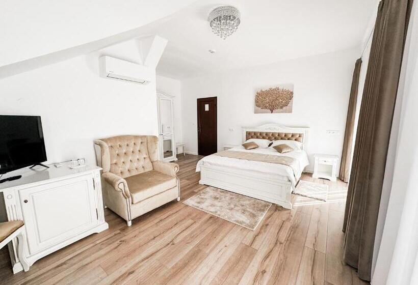 سوئیت با بالکن, Complex Vila Rania