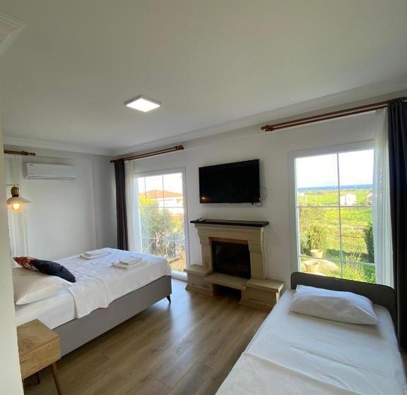 اتاق استاندارد چهار تخته, Mavi̇ Rota Buti̇k Otel