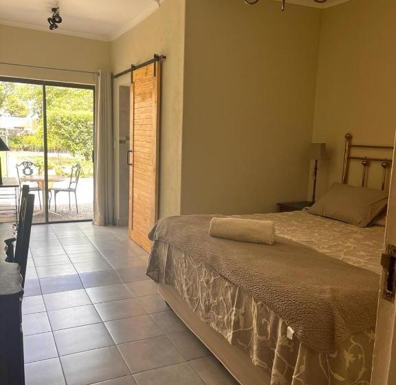 اتاق استاندارد, 161 Blenheim Rd