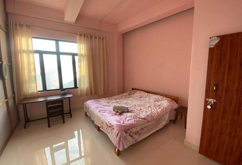 اتاق استاندارد, Aizawl Homestay