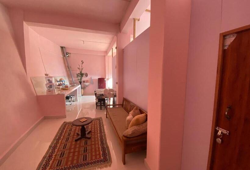اتاق استاندارد, Aizawl Homestay