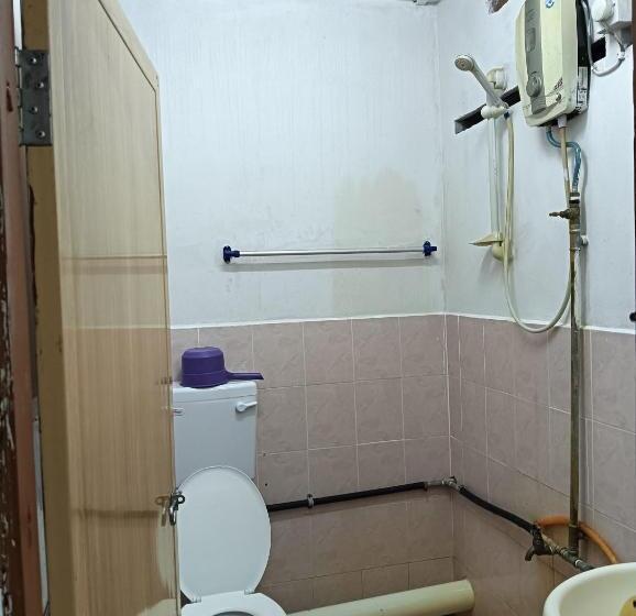 اتاق عادی, Sri Juliana Chalet