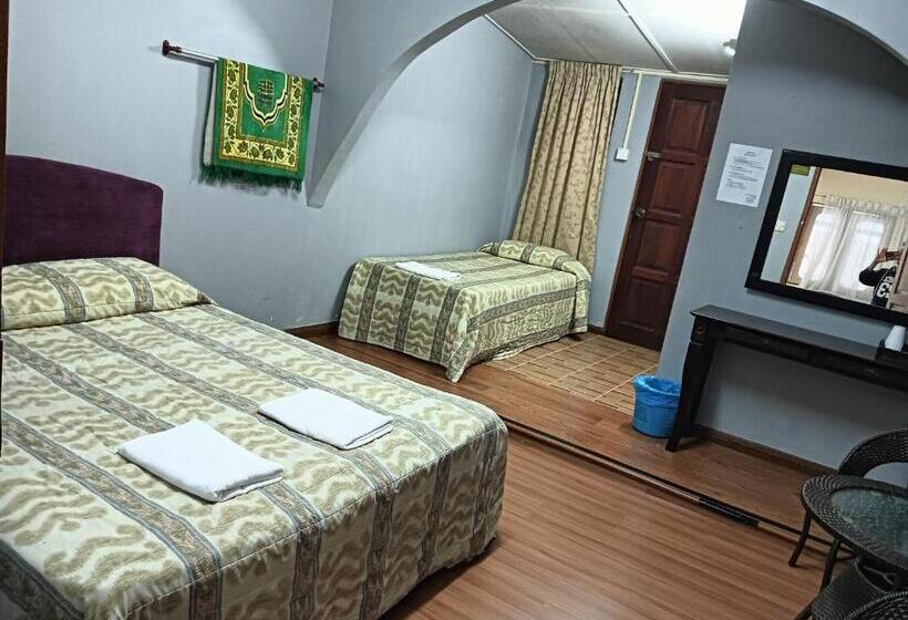 اتاق عادی, Sri Juliana Chalet