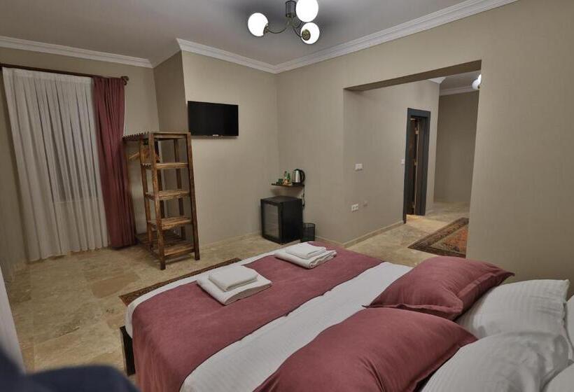 اتاق استاندارد با تخت بزرگ, Yellow Stone House