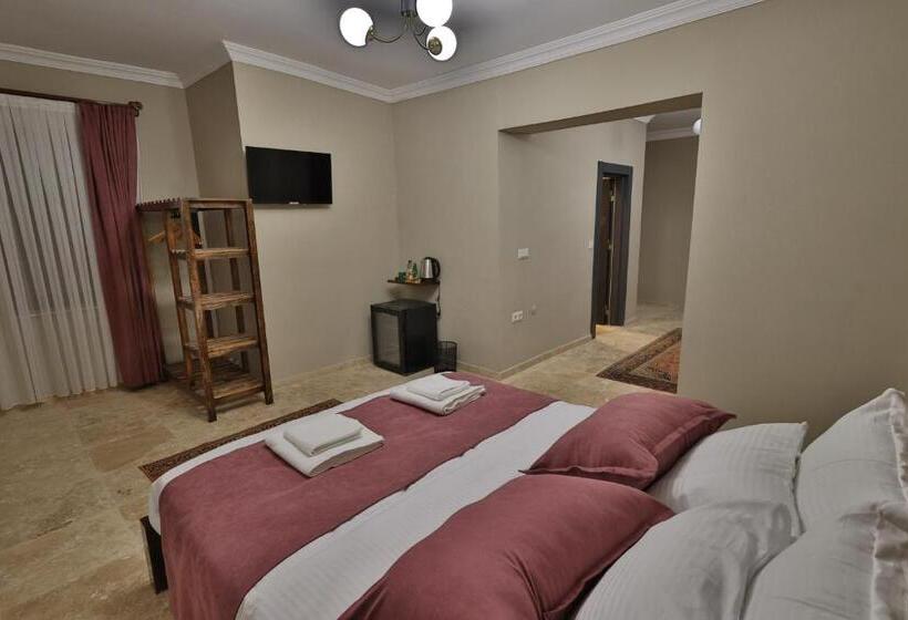 اتاق استاندارد با تخت بزرگ, Yellow Stone House