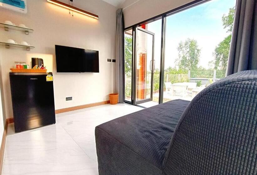 اتاق استاندارد با چشم‌انداز باغ, Hormduk Resort