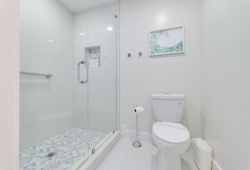 اتاق استاندارد با تخت بزرگ, 11 North Jacksonville Beach