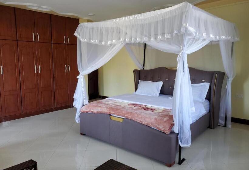اتاق لوکس, Bigodi Community Lodge