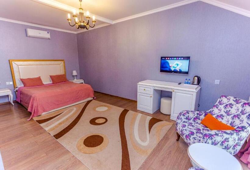 اتاق لوکس با تخت بزرگ, Aynur Resort