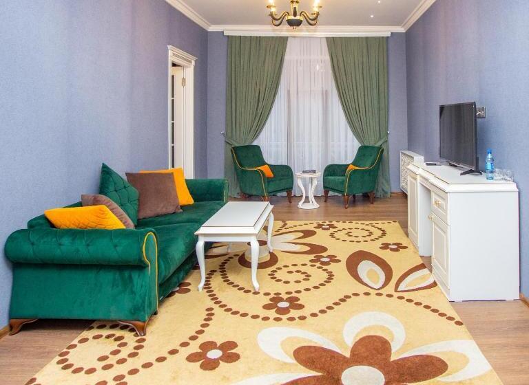 اتاق سوپریور با تخت بزرگ, Aynur Resort
