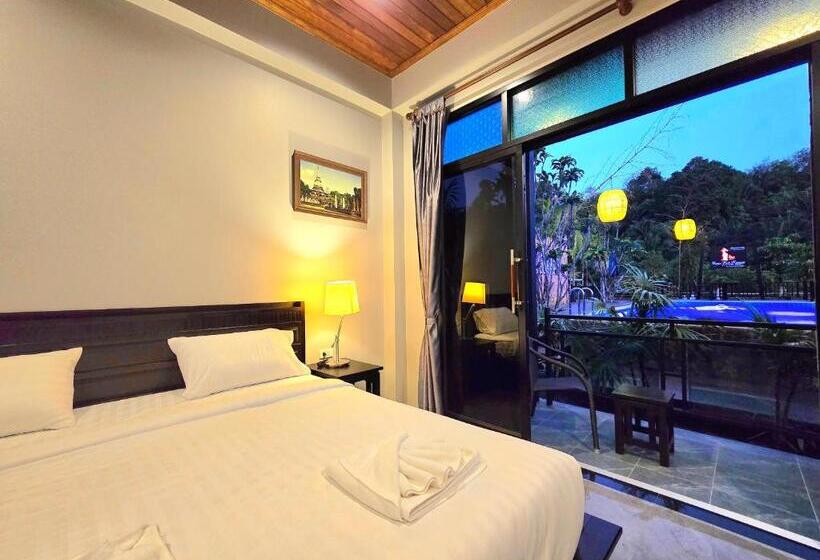اتاق استاندارد با چشم‌انداز استخر, Baan Koh Kwang Pool Villa Krabi