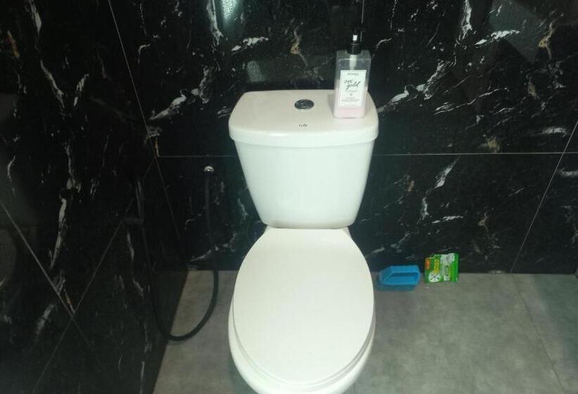 اتاق لوکس, Capital O 93816 Cerry Village