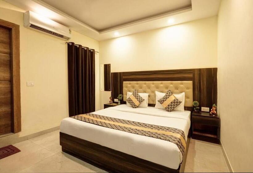 اتاق لوکس, Cozy Cave Luxury