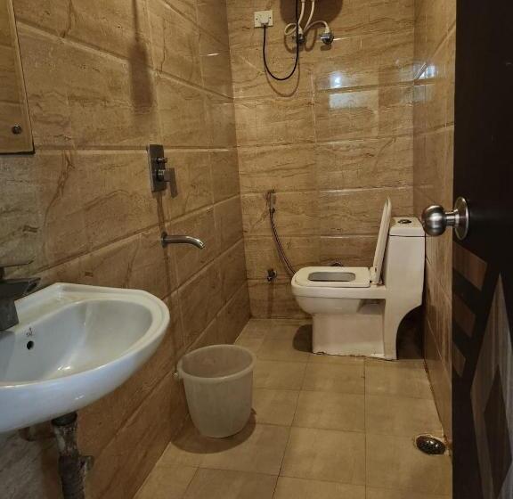 اتاق لوکس, Cozy Cave Luxury