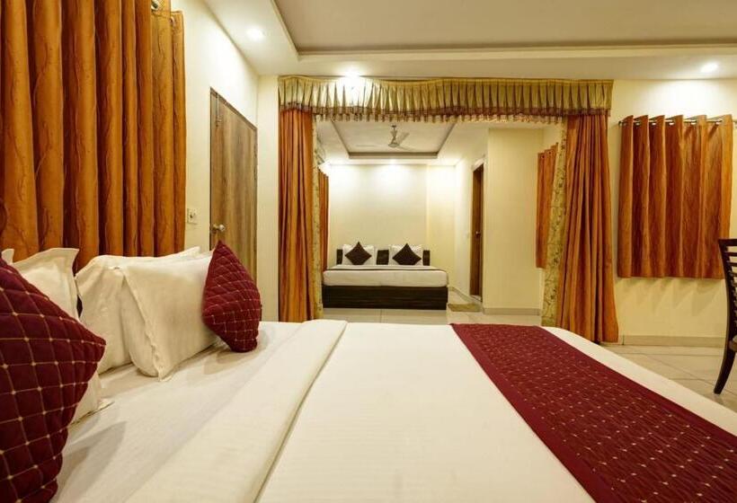 اتاق خانوادگی, Cozy Cave Luxury