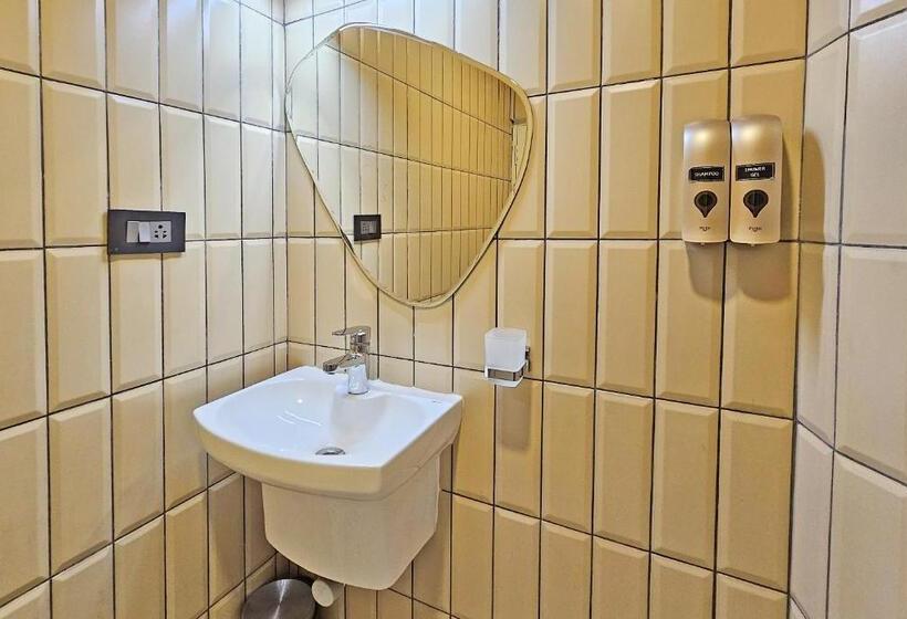 اتاق سوپریور, Sea Gadabout   Seaside Stays