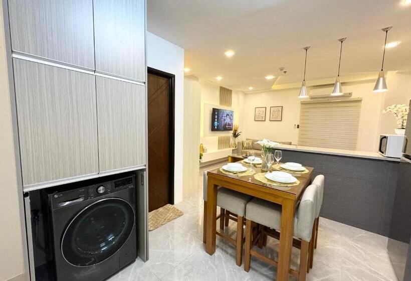 استودیو استاندارد با بالکن, Luxury Suite Near Clark International Airport