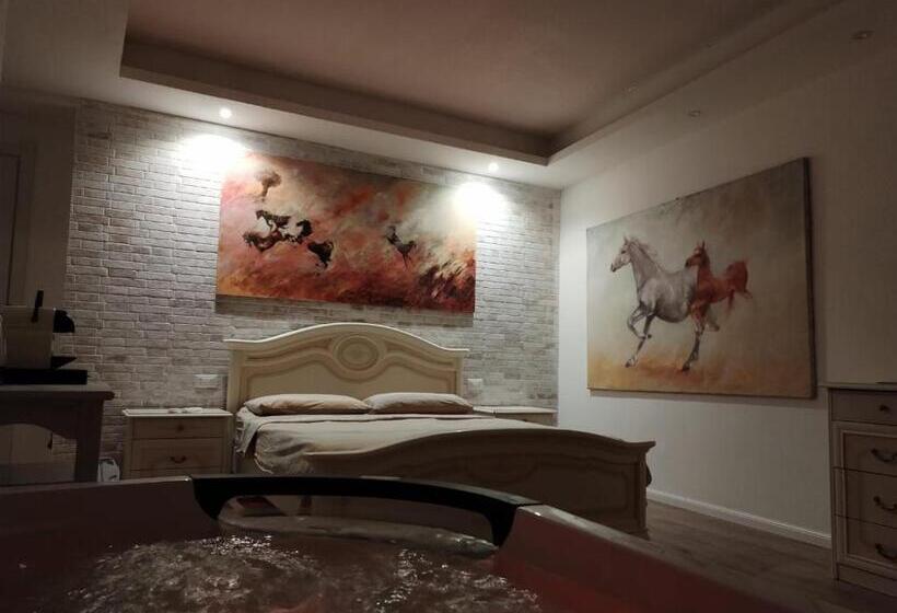 اتاق استاندارد با وان آب گرم, Royal Retreat