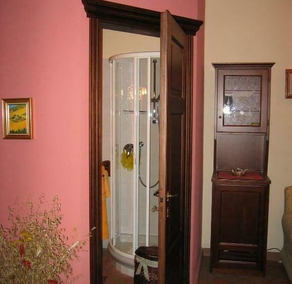 اتاق استاندارد چهارنفره با چشم‌انداز باغ, B&b Cascina Bellavista