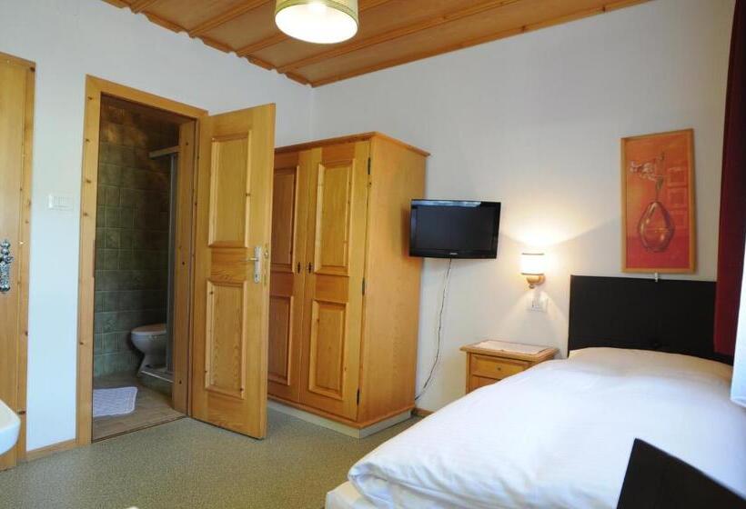 اتاق استاندارد یک نفره, B&b Hotel Heidi