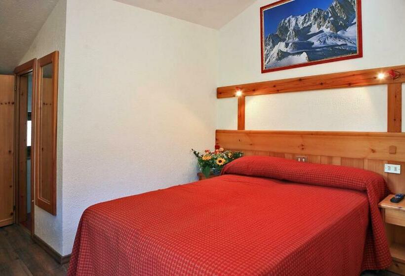 اتاق استاندارد یک نفره, Albergo Le Marmotte
