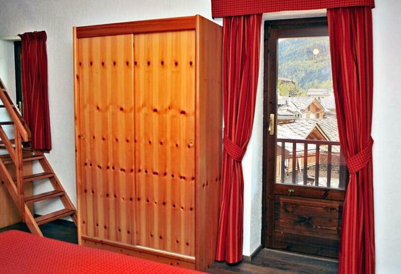 Standard Triple Room, Albergo Le Marmotte