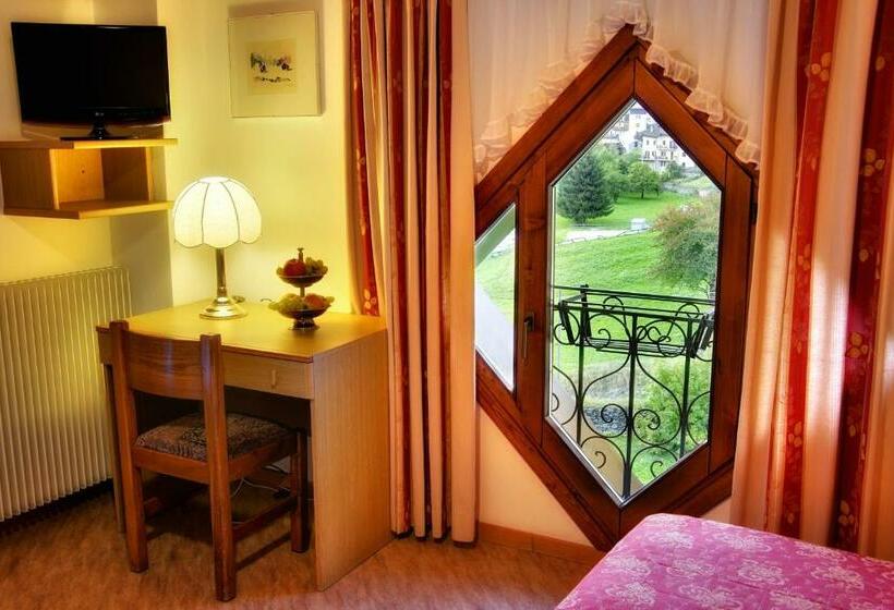اتاق استاندارد یک نفره, Albergo Miramonti