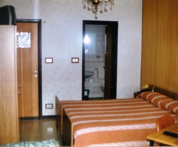 اتاق استاندارد, Dufour