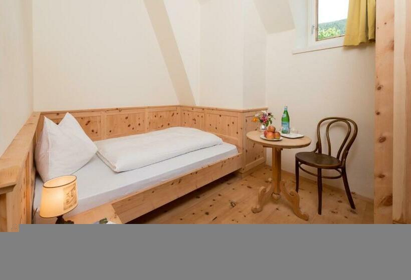 اتاق استاندارد با چشم‌انداز کوهستان, Gasthof Kohlern 1130 M