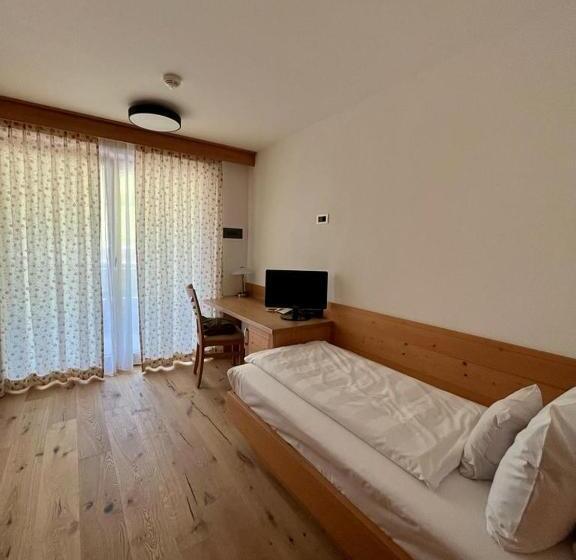 اتاق استاندارد یک تخته با بالکن, Jägerhof
