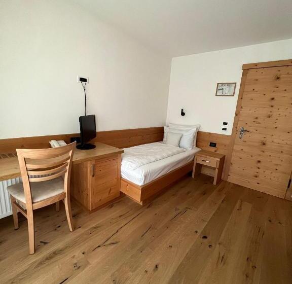 اتاق استاندارد یک تخته با بالکن, Jägerhof