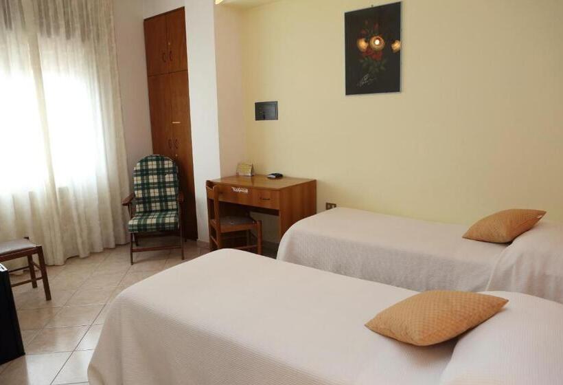 اتاق استاندارد, Ristorante Supersonik