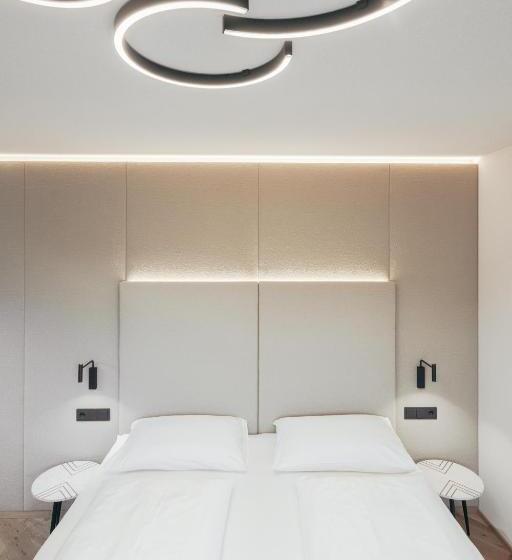 سوییت جونیور لوکس, Soley Suites   Adults Only