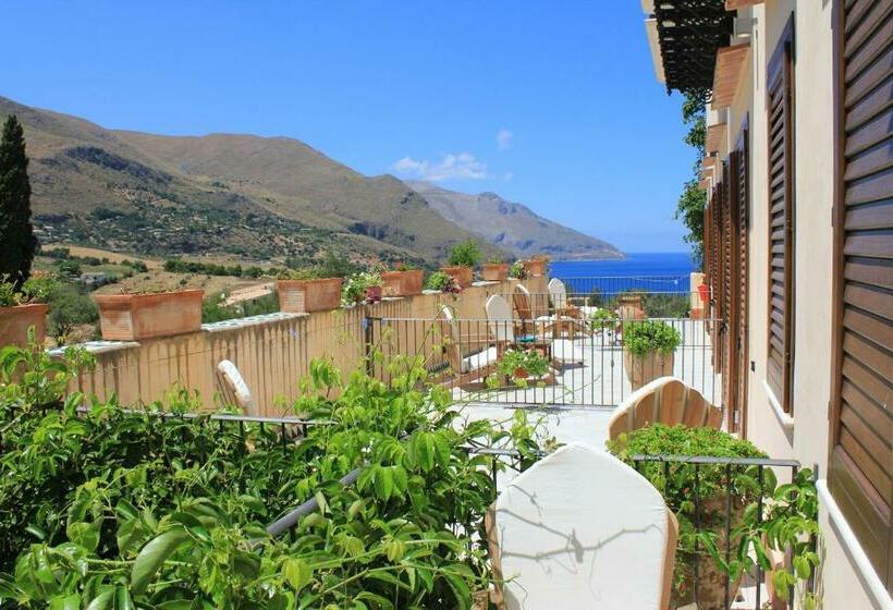 اتاق استاندارد با تراس و چشم‌انداز کوهستان, Torre Bennistra