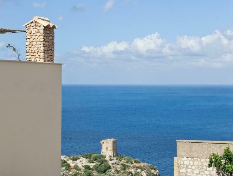 اتاق اساندارد با چشم‌انداز جانبی به دریا, Torre Bennistra