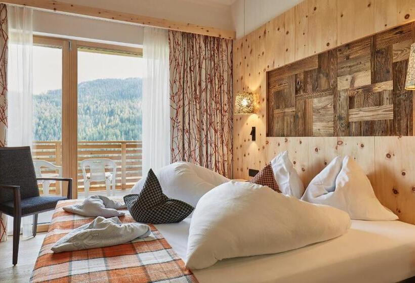 اتاق استاندارد با بالکن, Mountain Hotel Mezdì