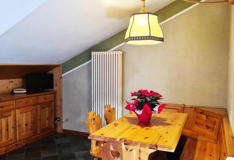 آپارتمان 1 خوابه با تراس, Residence Serrada