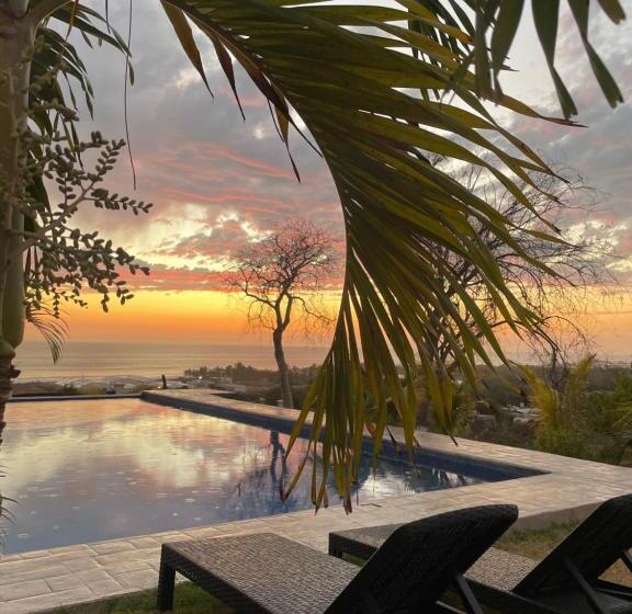 بنگله خانوادگی, Bungalow Ballena C/vistas Increíbles Al Océano Pacífico