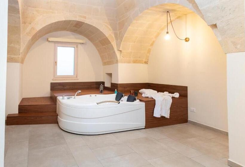 اتاق استاندارد با وان آب گرم, Masseria Delprete