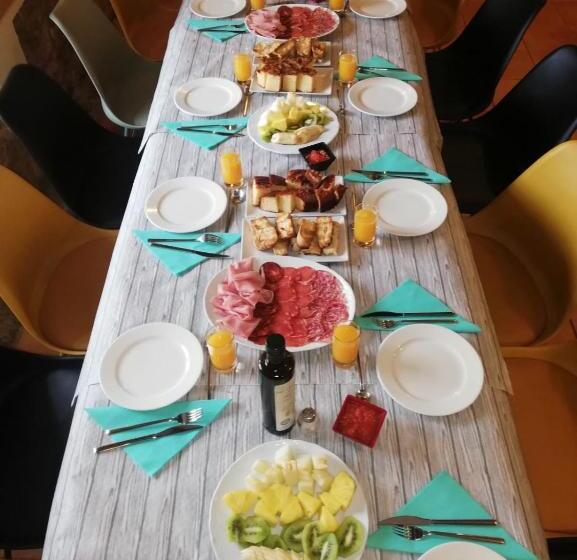 اتاق لوکس با تخت بزرگ, Restaurante Agapio De Tresniño