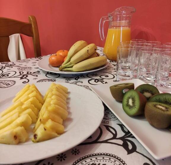 اتاق لوکس با تخت بزرگ, Restaurante Agapio De Tresniño