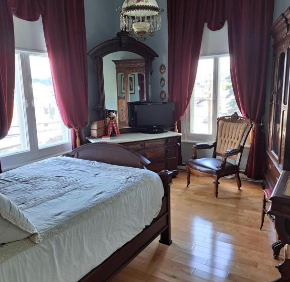 اتاق استاندارد با سرویس بهداشتی مشترک, Gîte Au Charme Victorien