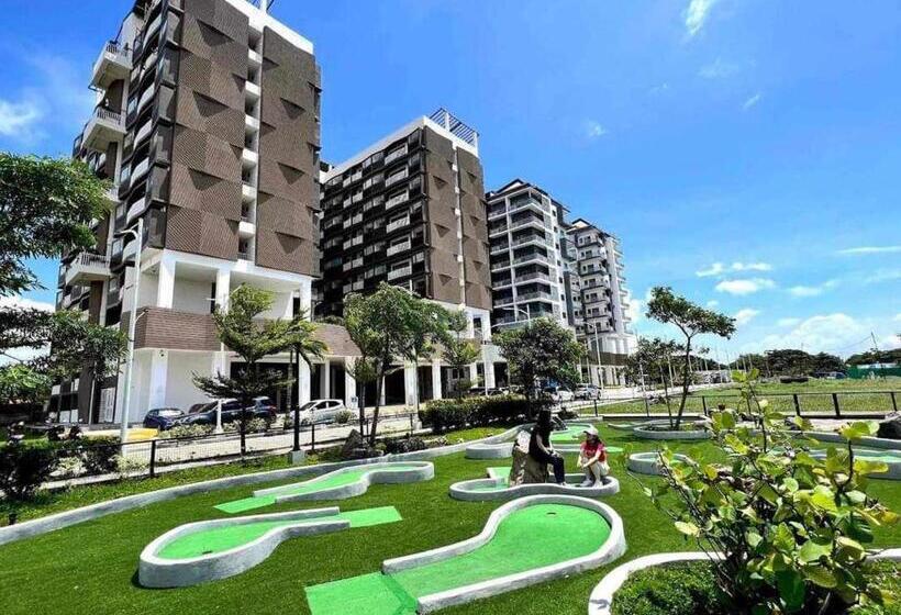 استودیو استاندارد با بالکن, Cozy Studio Unit In A Condominium