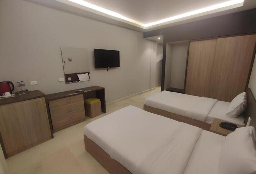 اتاق لوکس با چشم‌انداز دریا, Al Dora Boutique