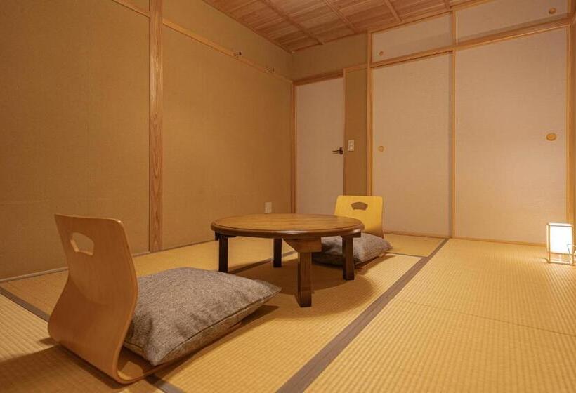 غرفة قياسية ثلاثية, Saju Kyoto 茶住 京都