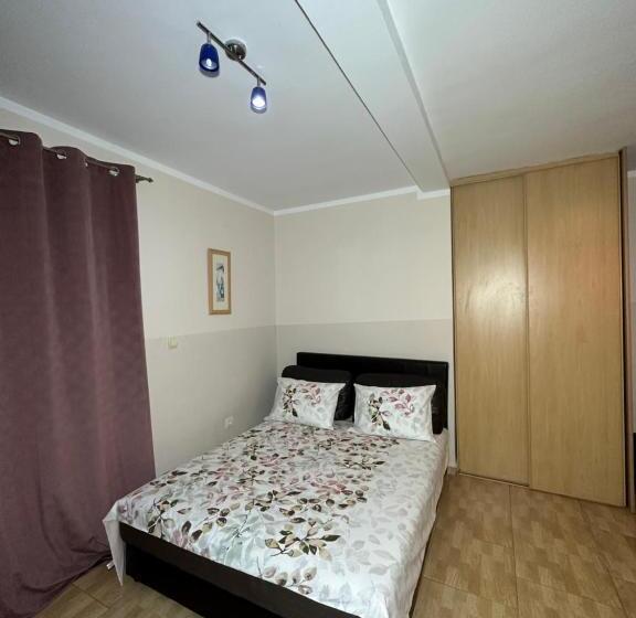 اتاق استاندارد سه نفره, Apartmani Simona