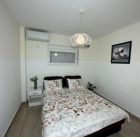 آپارتمان 1 خوابه, Apartmani Simona