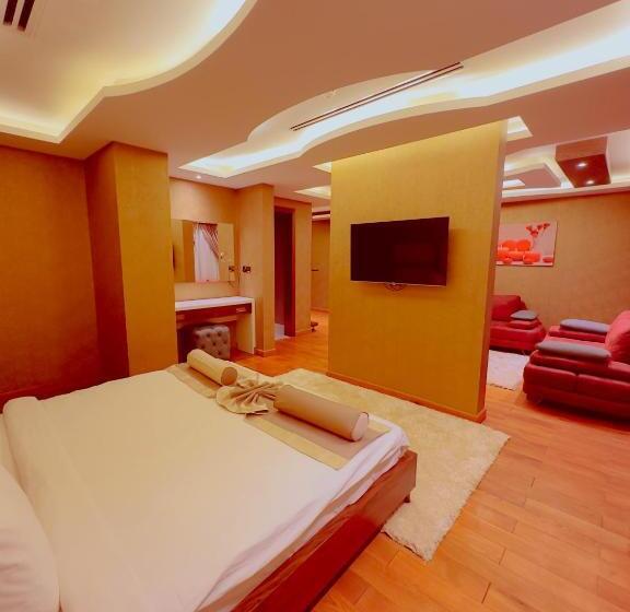 Deluxe Suite King Bed, Granada