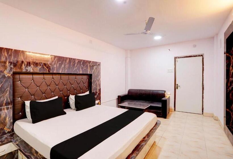 اتاق کلاسیک سه تخته, Oyo Payal Guest House
